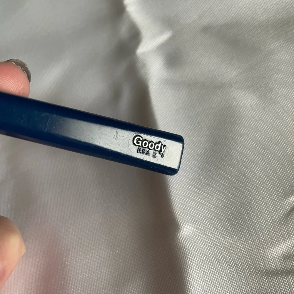 Vintage GOODY Brush Blue Small Round Styler Classic Collection Comfort Tip